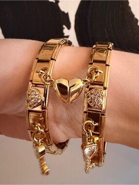 Gold-Tone Magnetic Heart Italian Charm Link